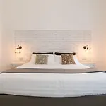 트레비 컨템퍼러리 스위트 4* 로마