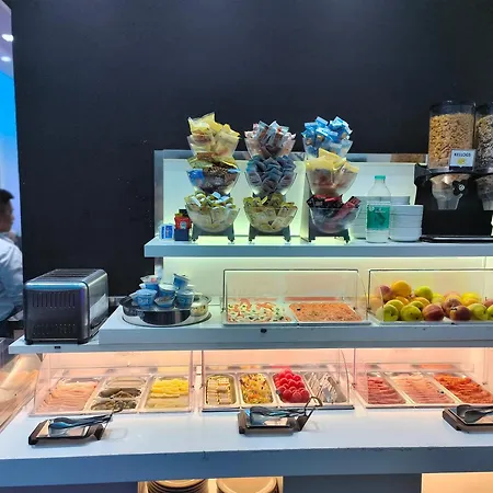 Trevi Contemporary 4* Rom