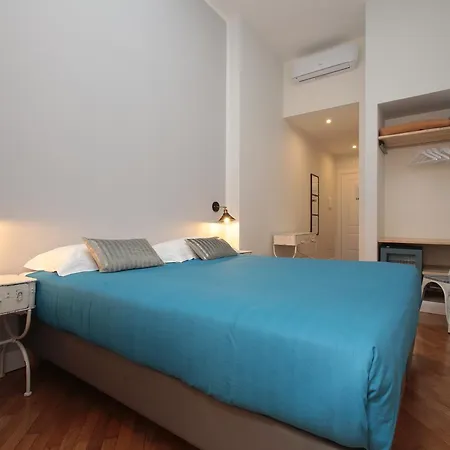 Trevi Contemporary 4*