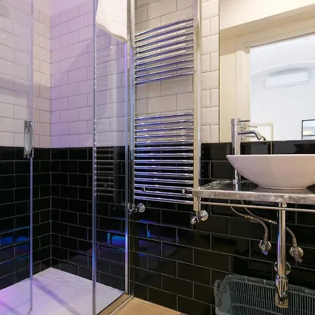 Trevi Contemporary Guest house