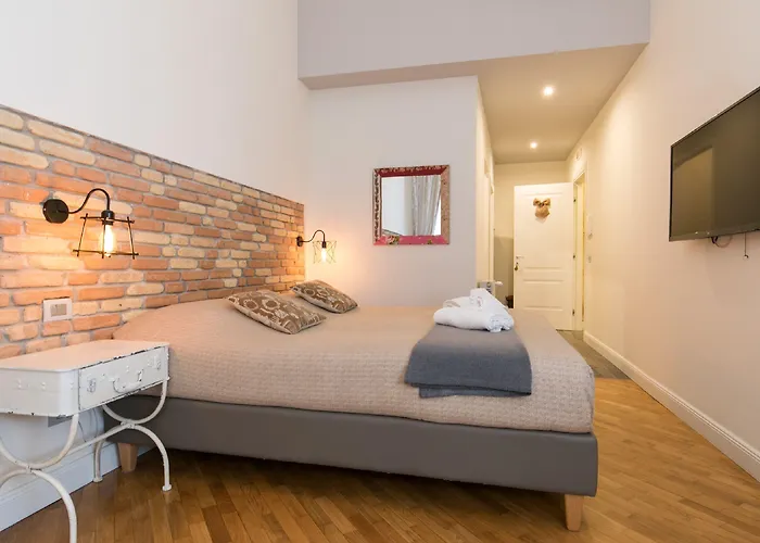 Trevi Contemporary Roma