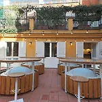 Gasthuis Trevi Contemporary 4*